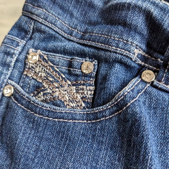 EUC Three Seasons Embellished Adjustable Waist Maternity Jeans Size L - Picture 4 of 12